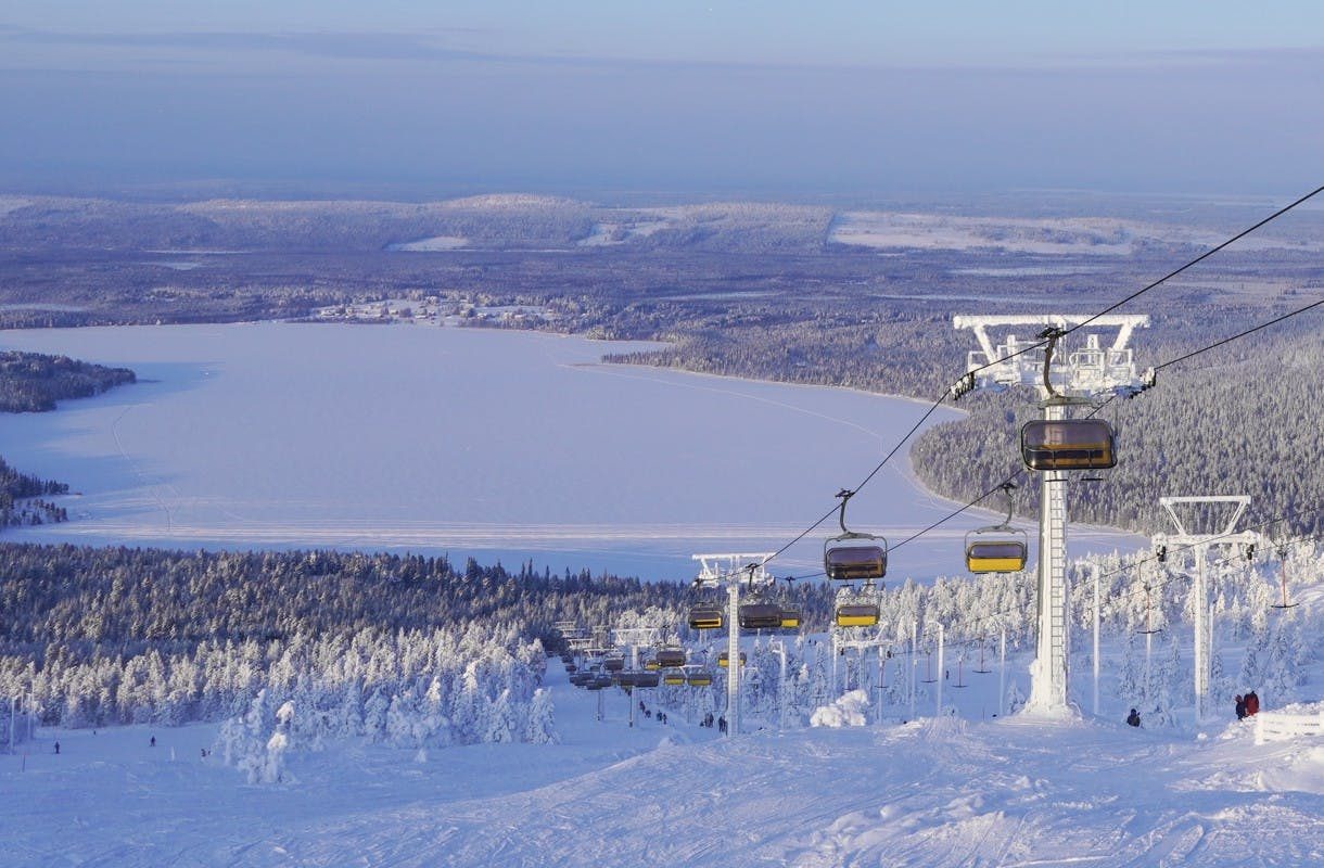 Uusi tuolihissi palvelee lomailijoita Pyhällä