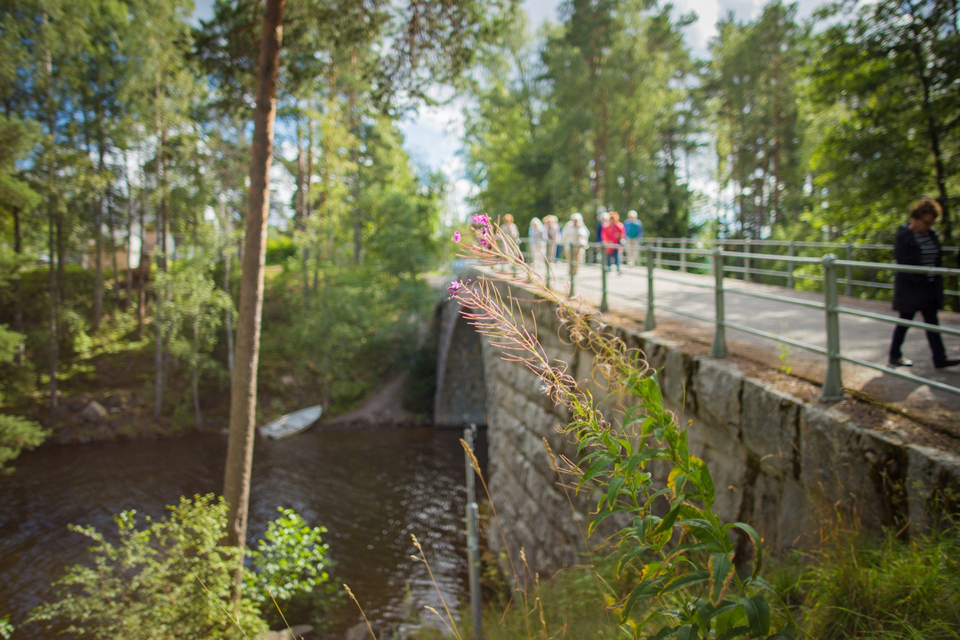 Kiertoajelu: Ulkomaille Teiskoon!