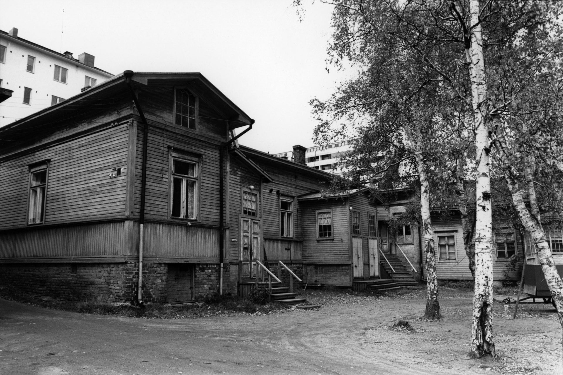 Kouluaikojen koti (Wivi Lönn -raitti)