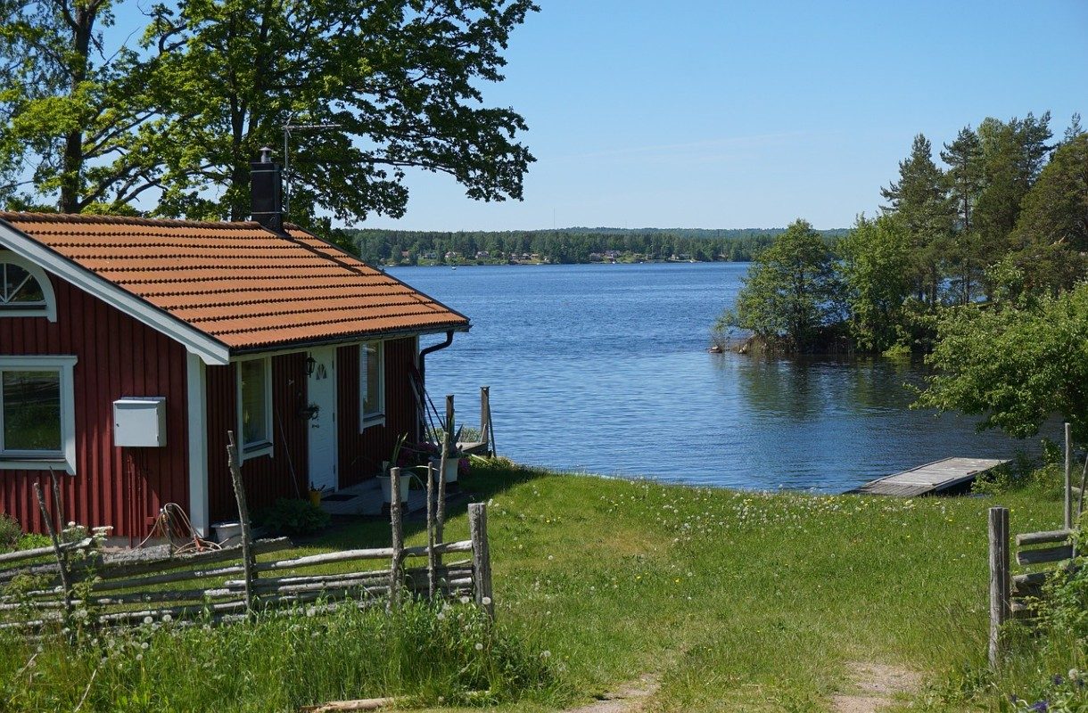 Haaveissa oma kesämökki? Katso vinkit mökin ostoon!